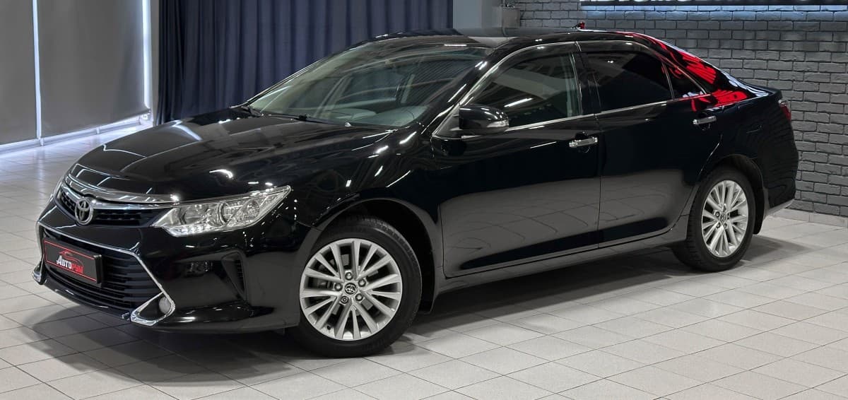 Toyota Camry - 2
