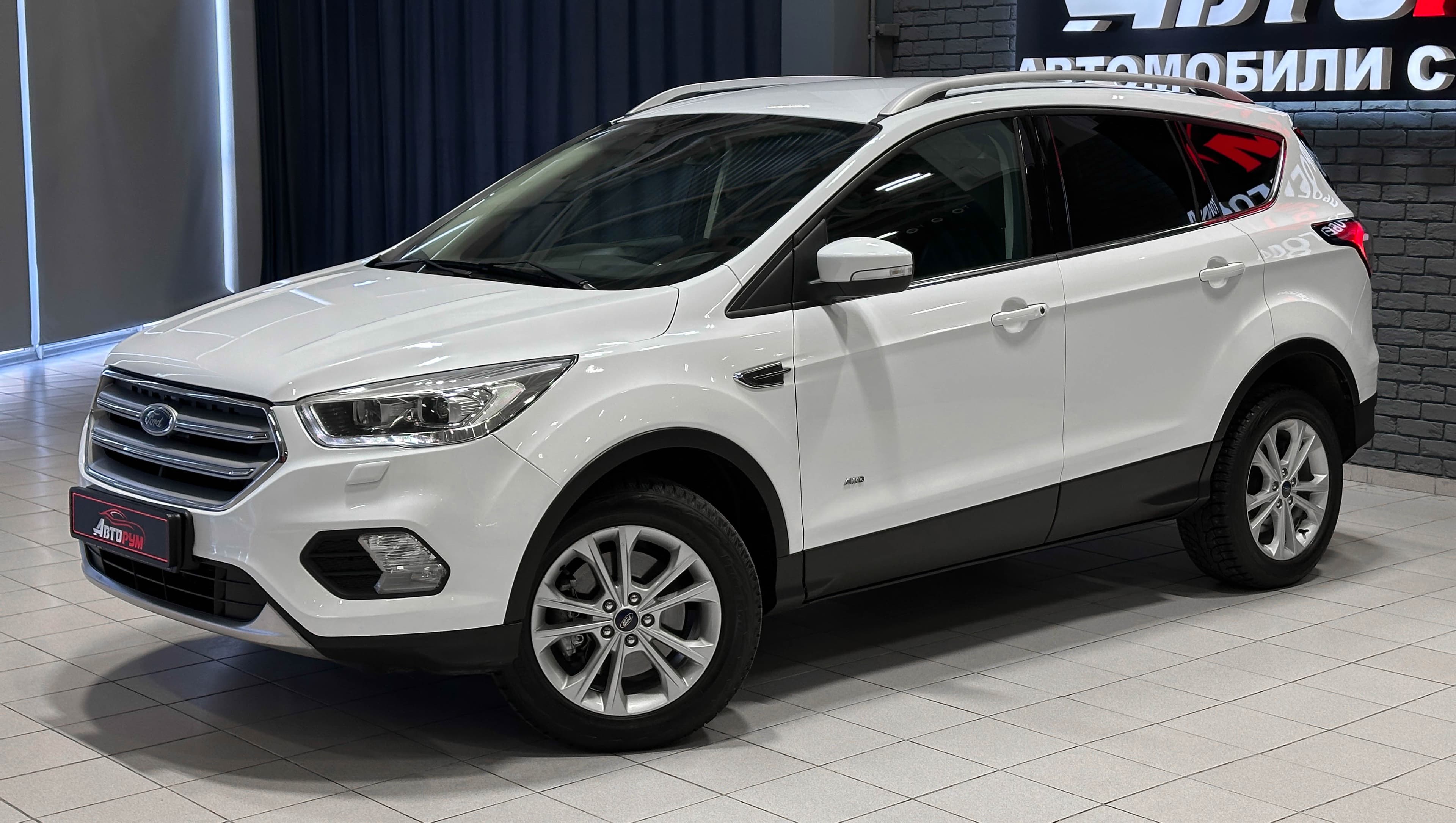 Ford Kuga - 2