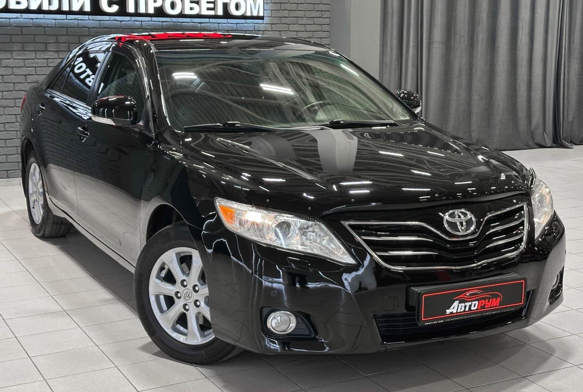 Toyota Camry - 5