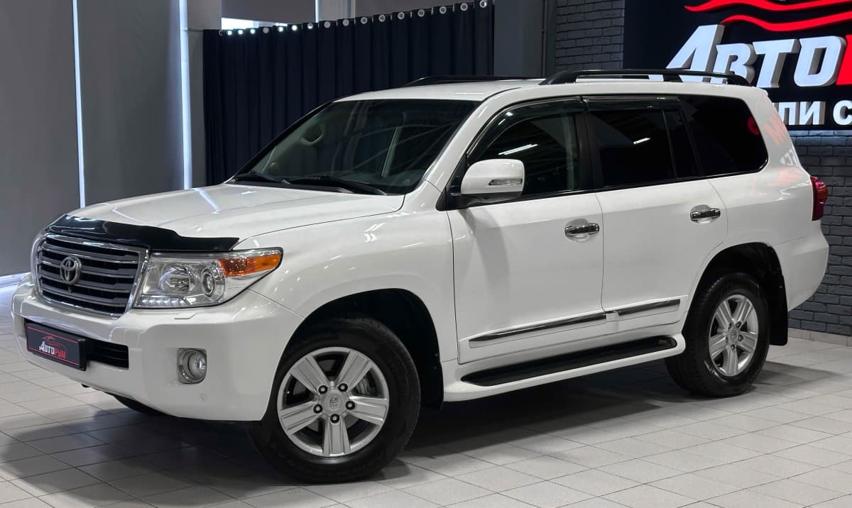 Toyota Land Cruiser - 2