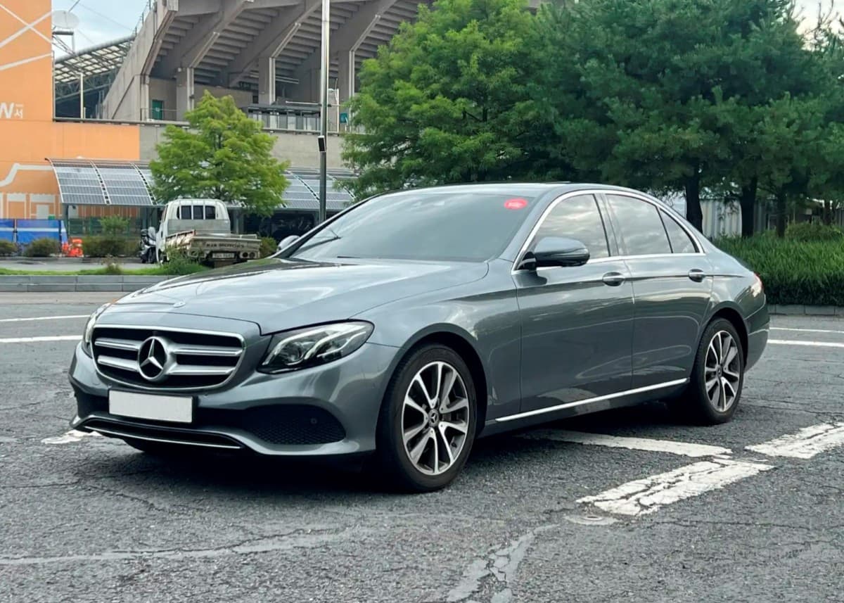 Mercedes-Benz E-Класс - 1