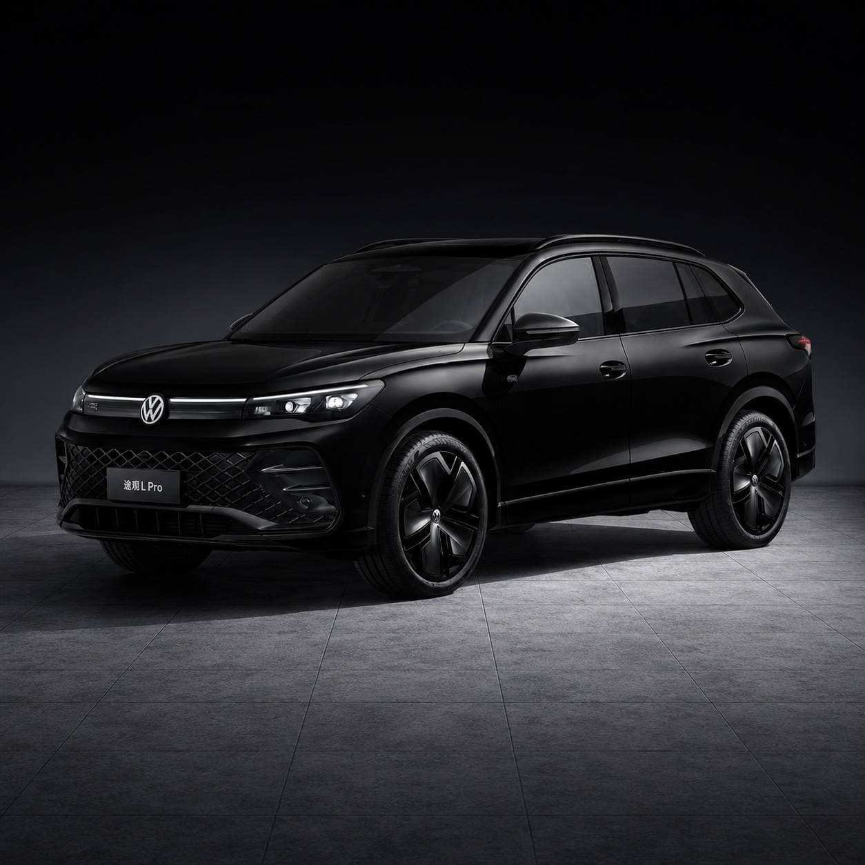 Volkswagen Tiguan L PRO - 1