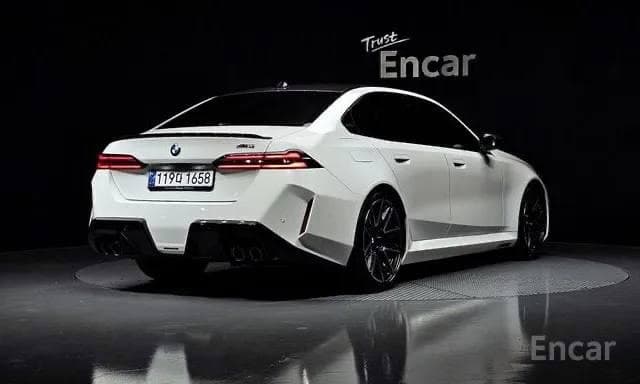 BMW M5 G90 - 2