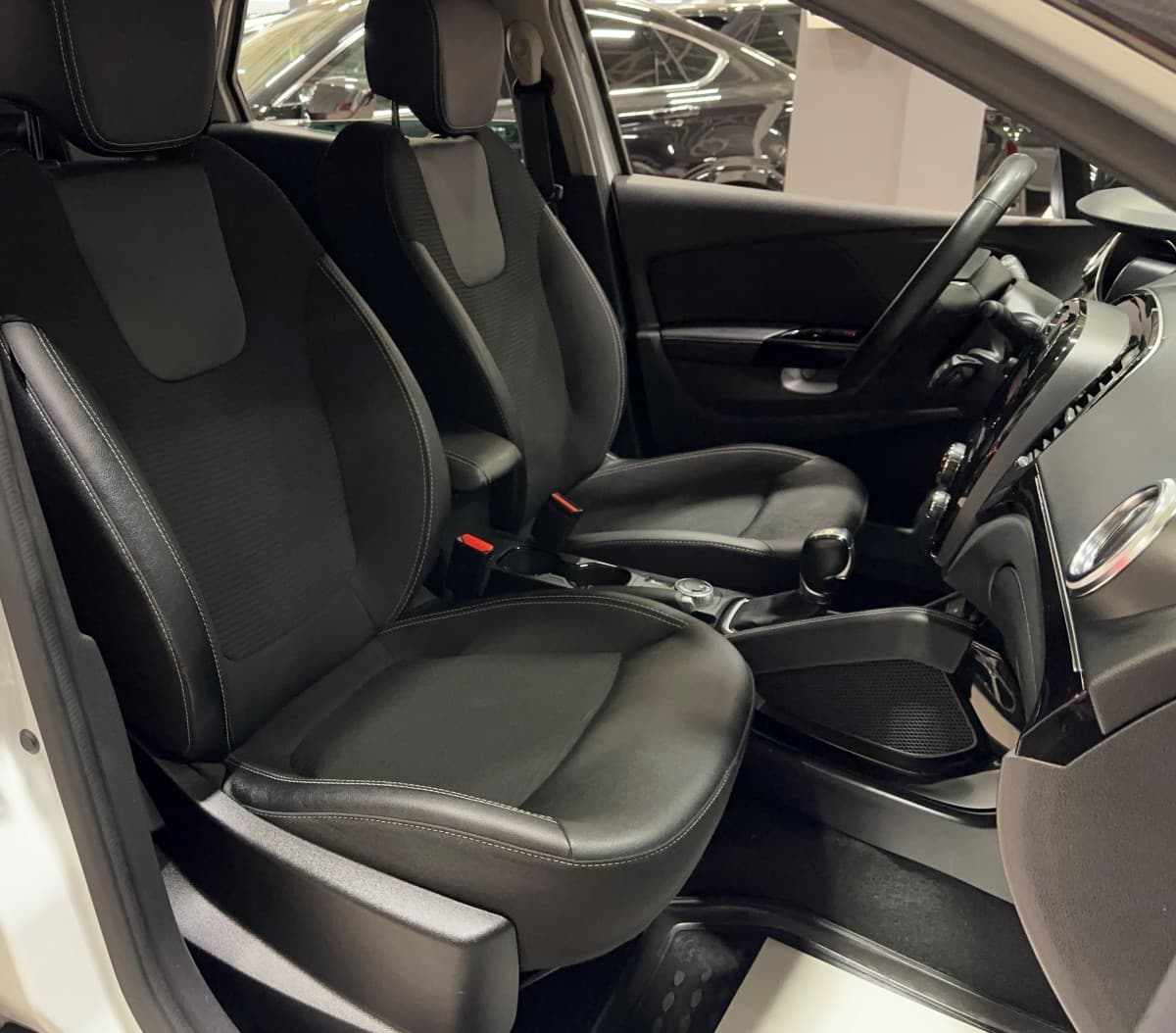 Renault Kaptur - фото 17