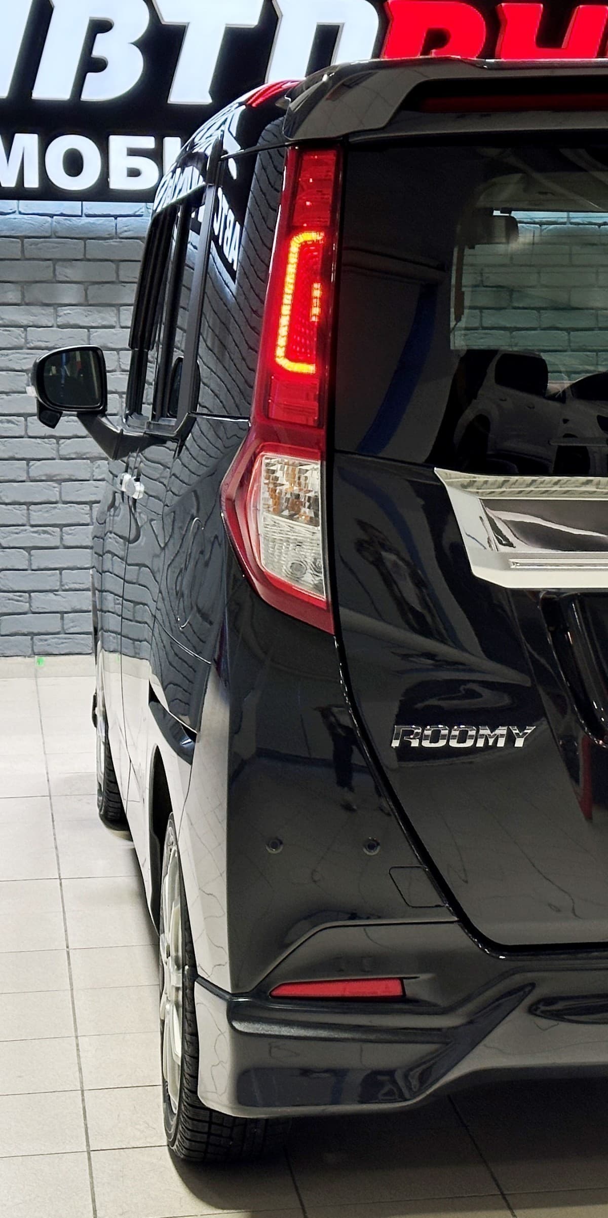 Toyota Roomy - фото 8