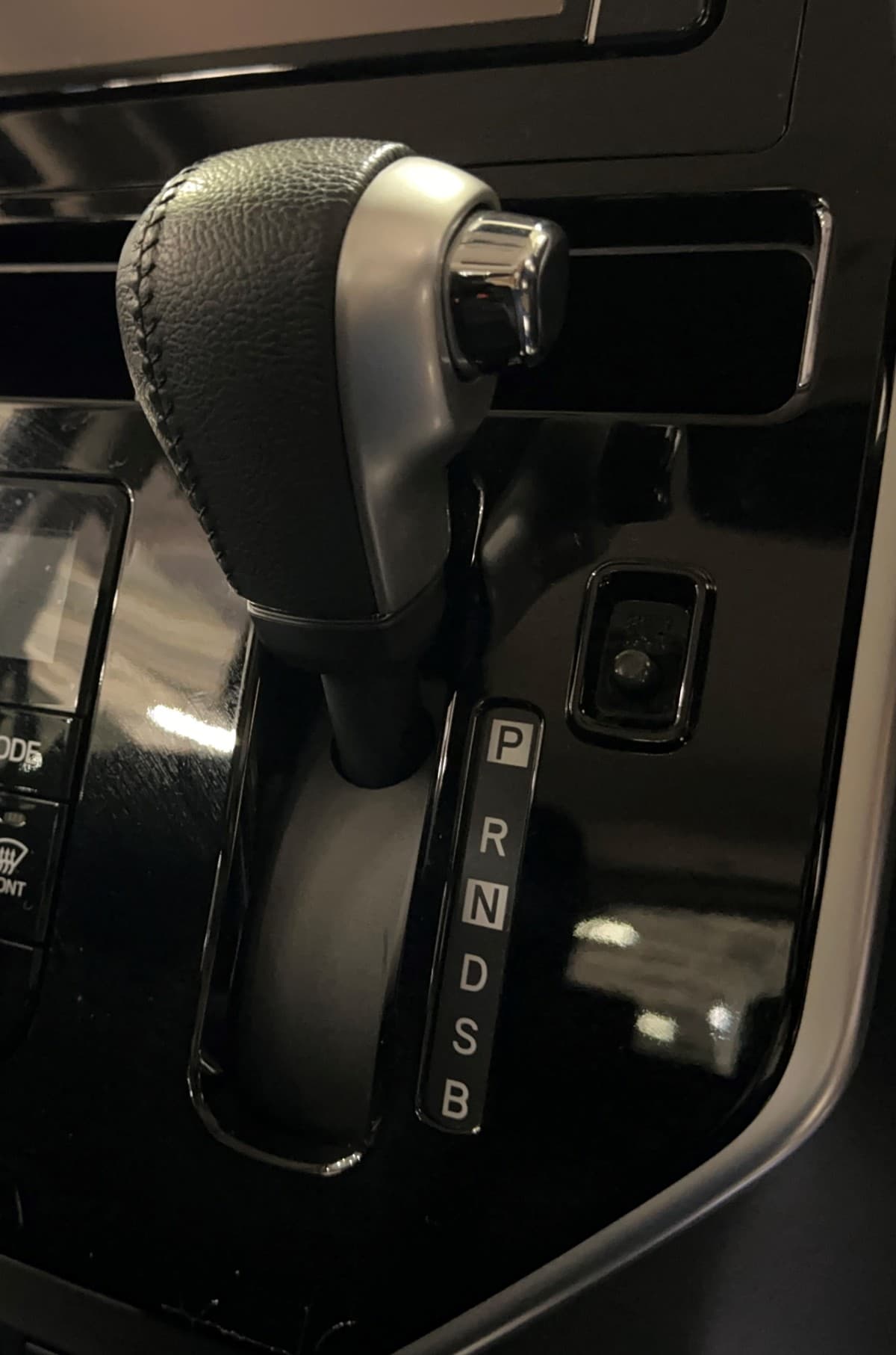 Toyota Roomy - фото 22