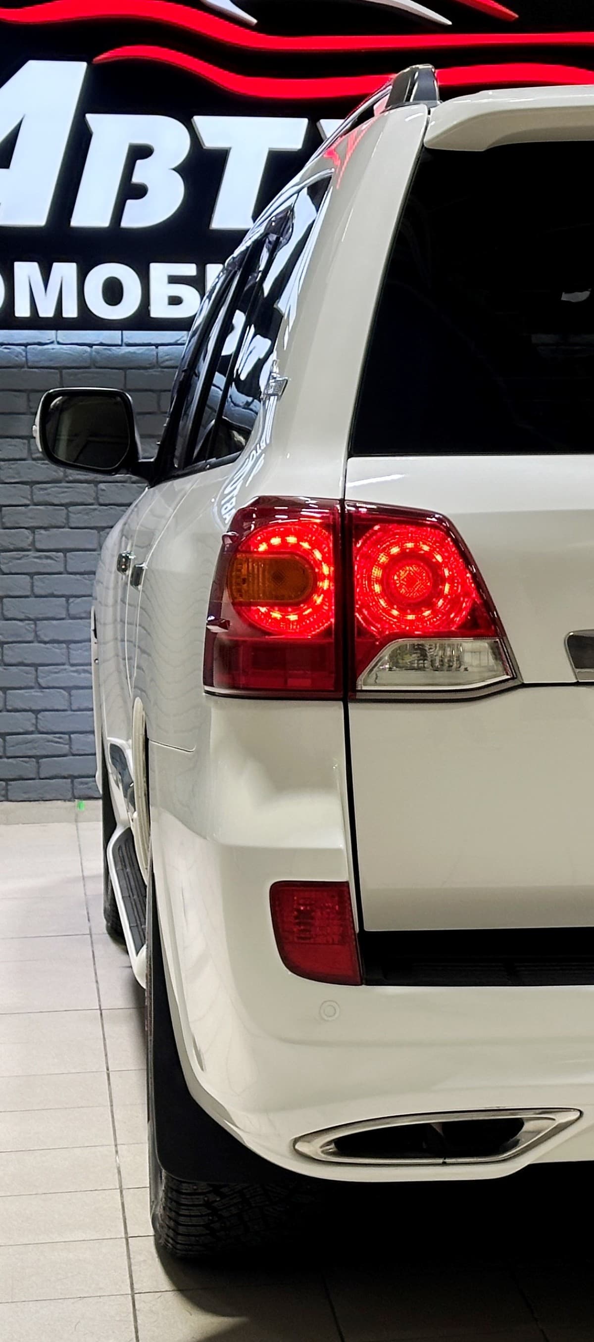 Toyota Land Cruiser 200 - фото 8