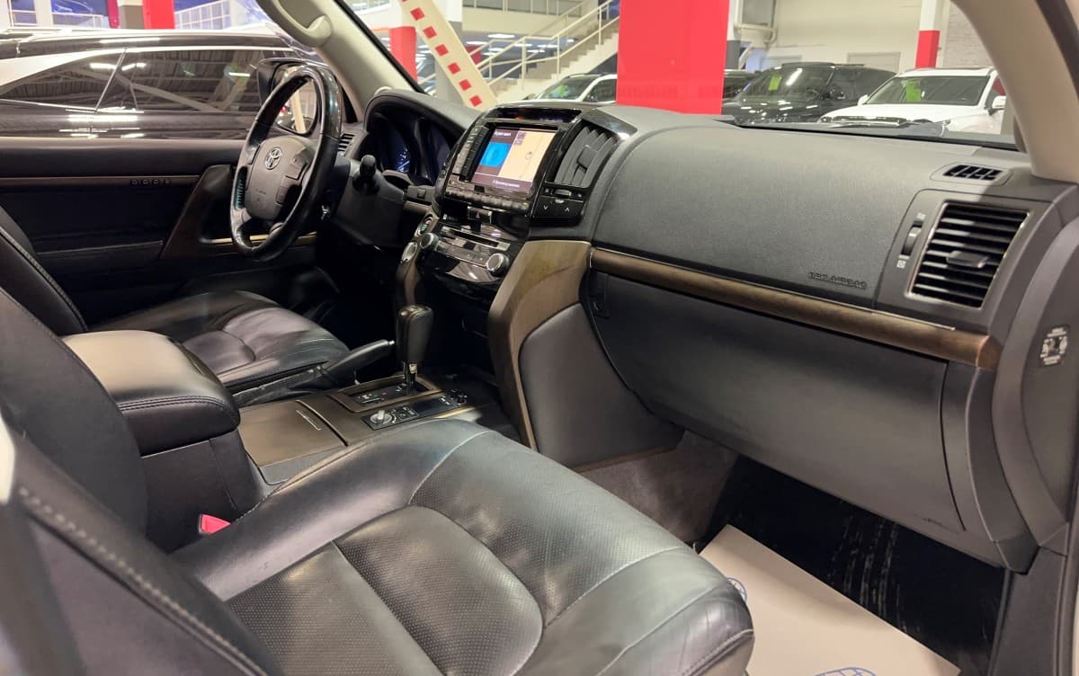Toyota Land Cruiser 200 - фото 18