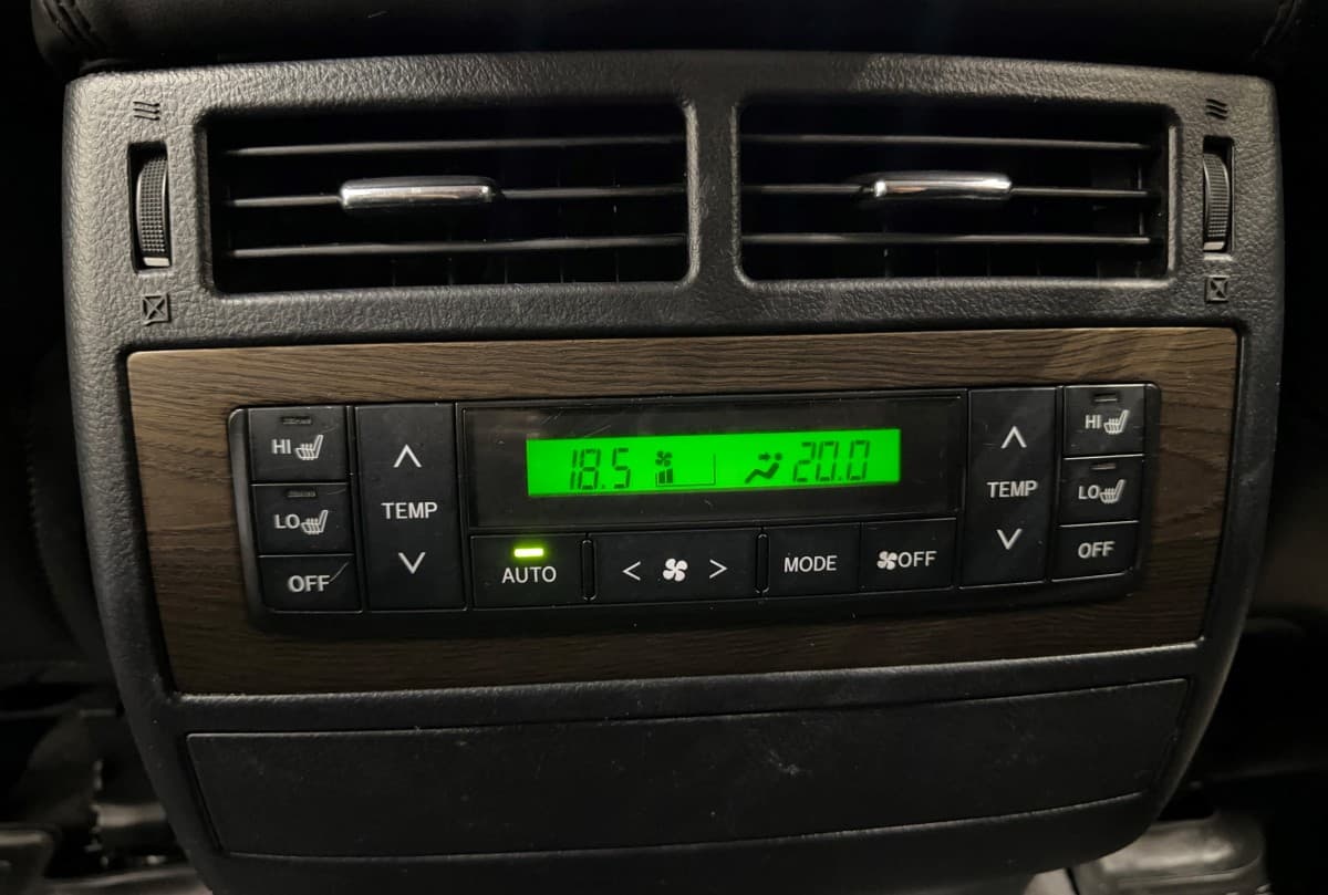 Toyota Land Cruiser 200 - фото 19