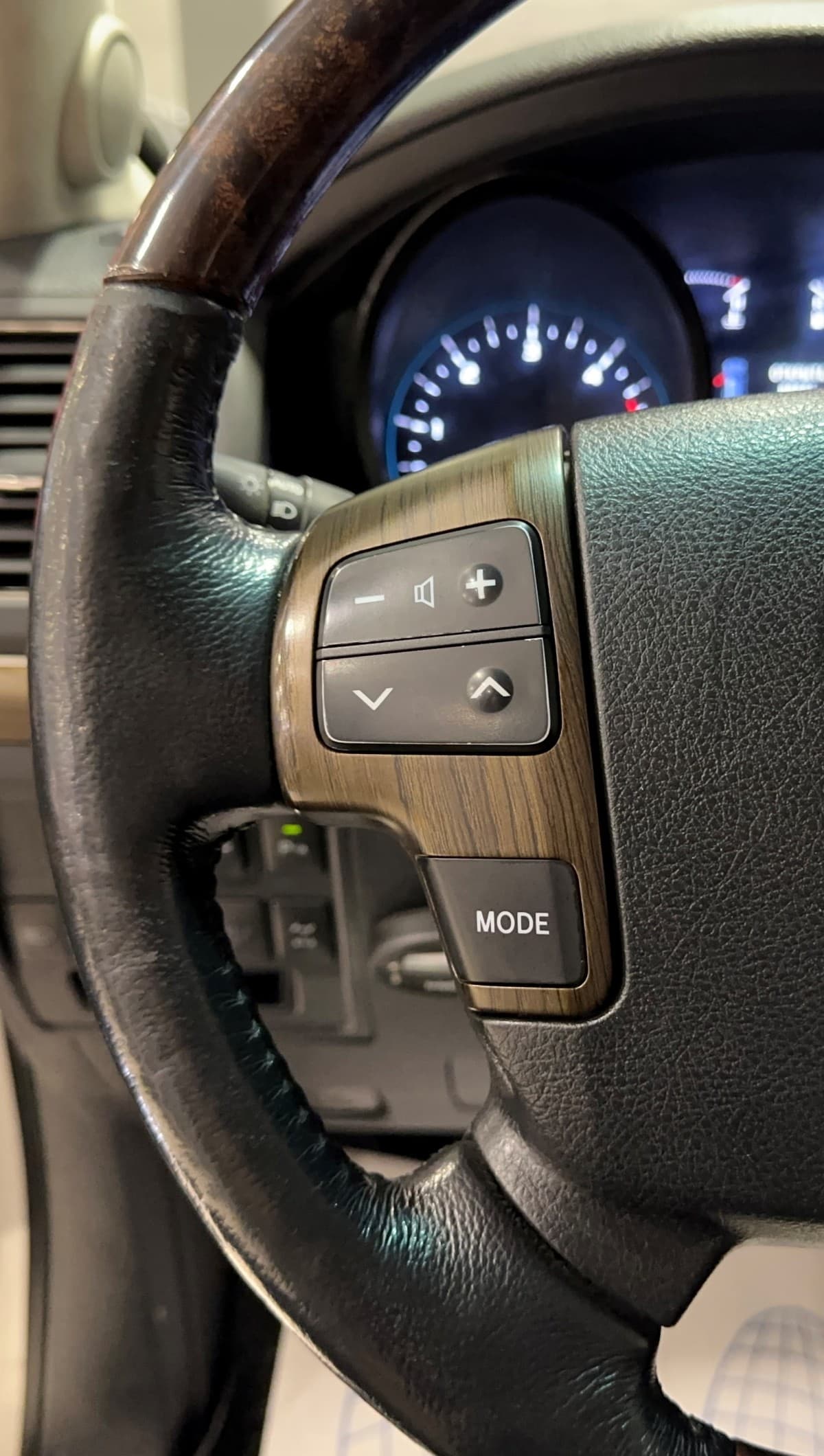 Toyota Land Cruiser 200 - фото 29