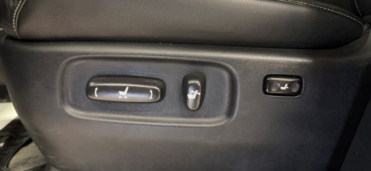 Toyota Land Cruiser 200 - фото 34