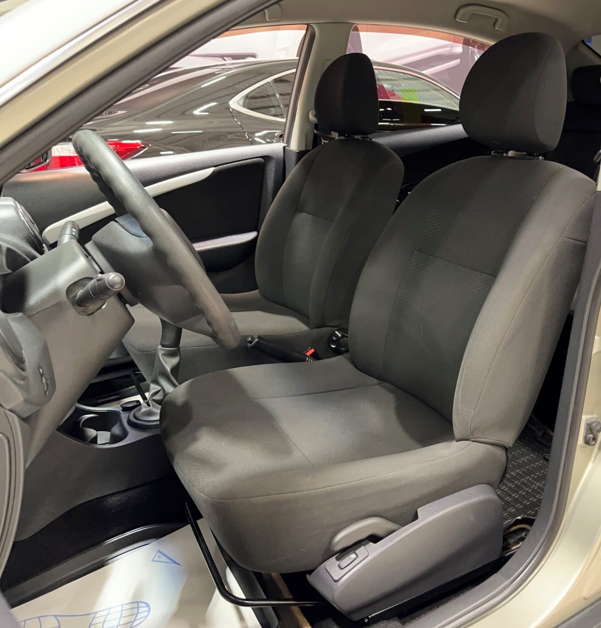 Nissan Almera - фото 11