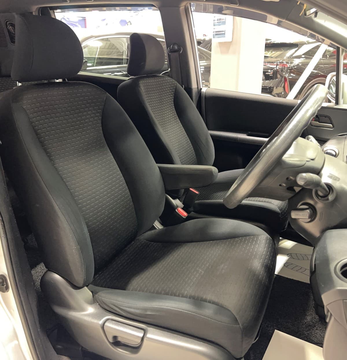 Honda Freed SPIKE - фото 11