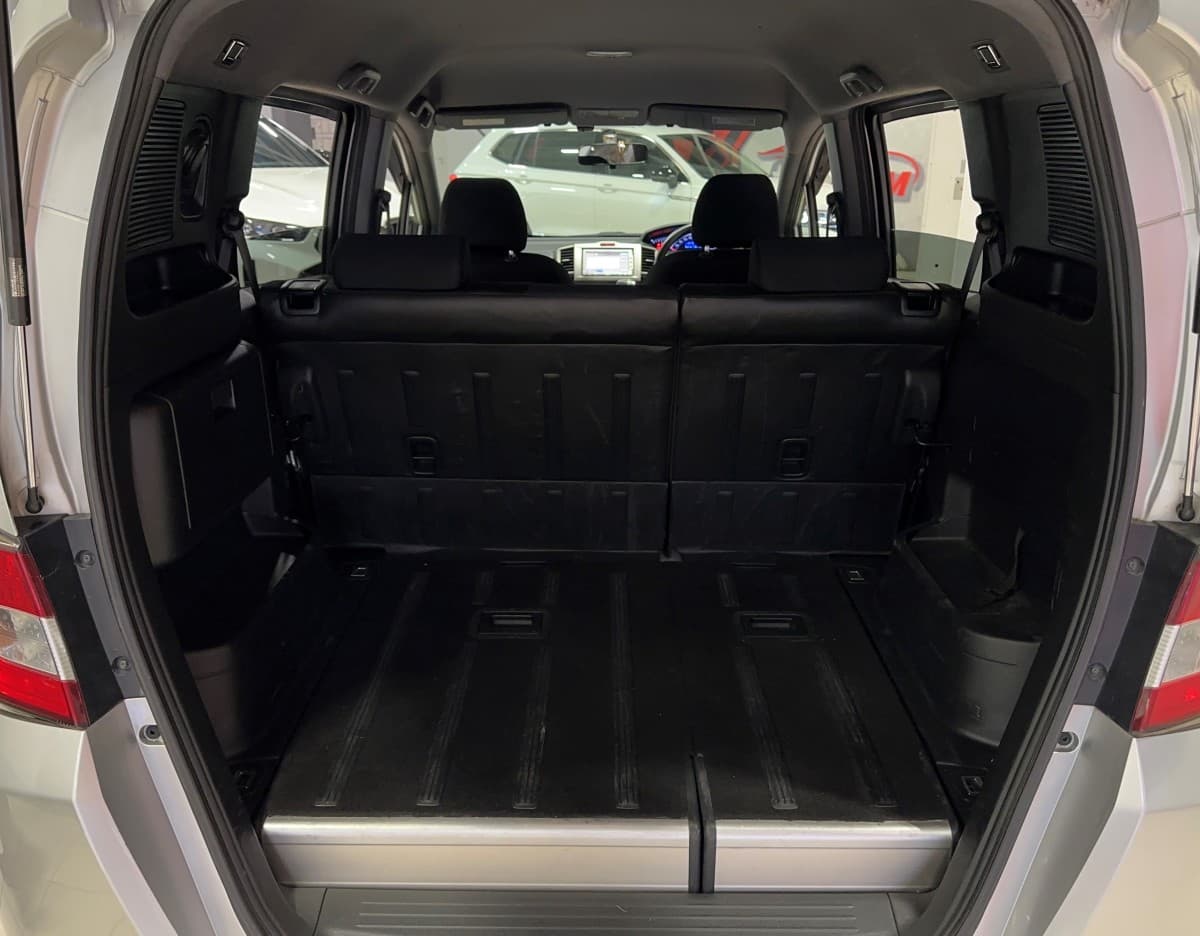Honda Freed SPIKE - фото 13