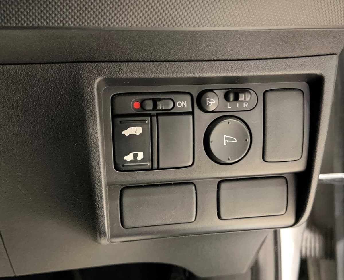 Honda Freed SPIKE - фото 21