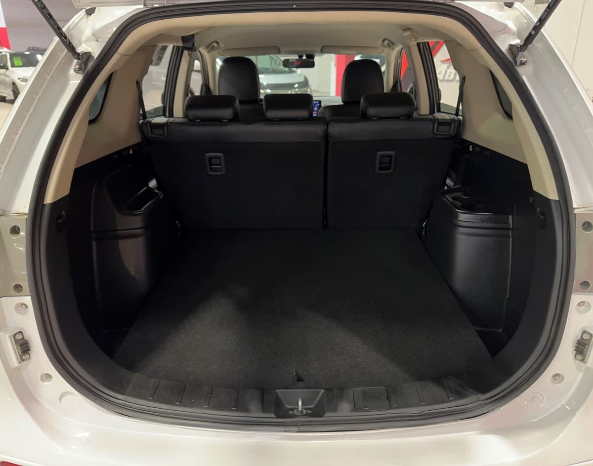 Mitsubishi Outlander - фото 13