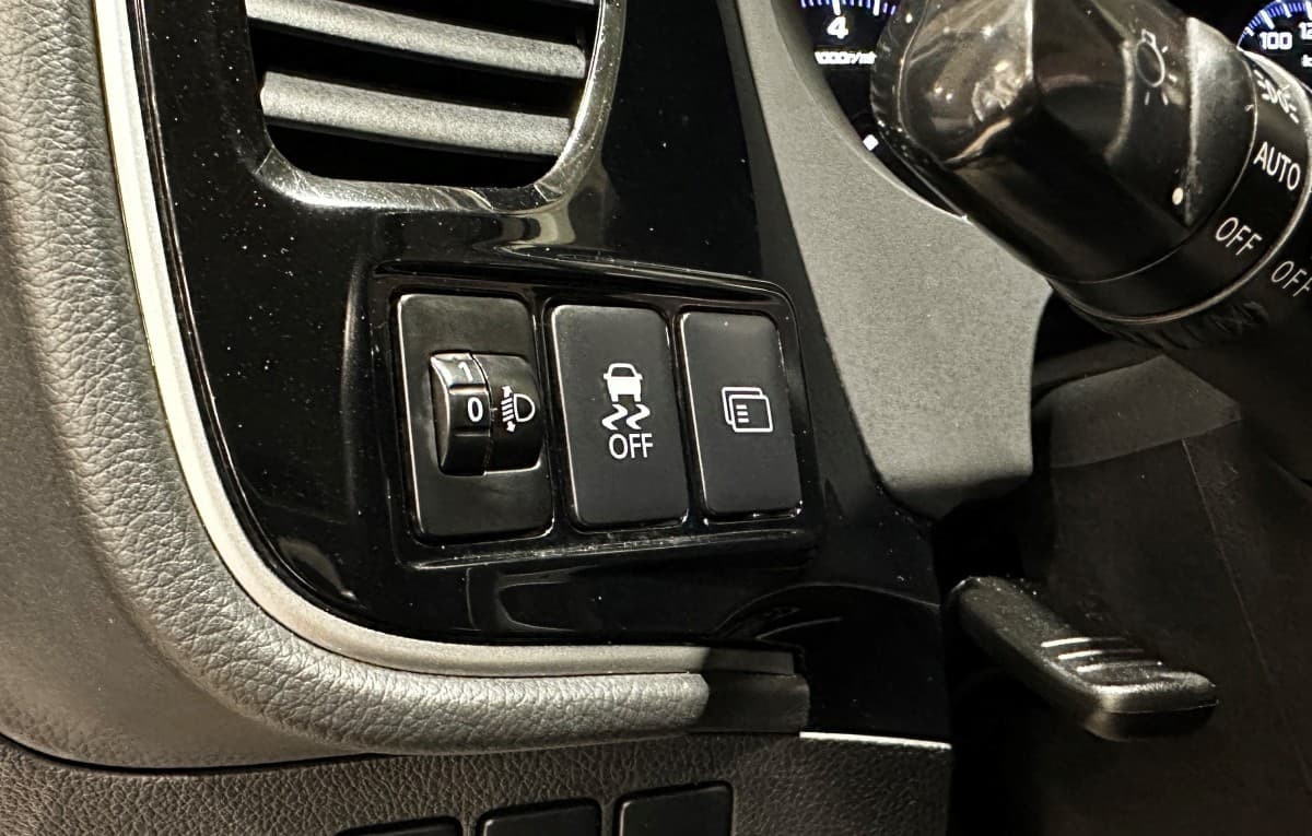Mitsubishi Outlander - фото 22