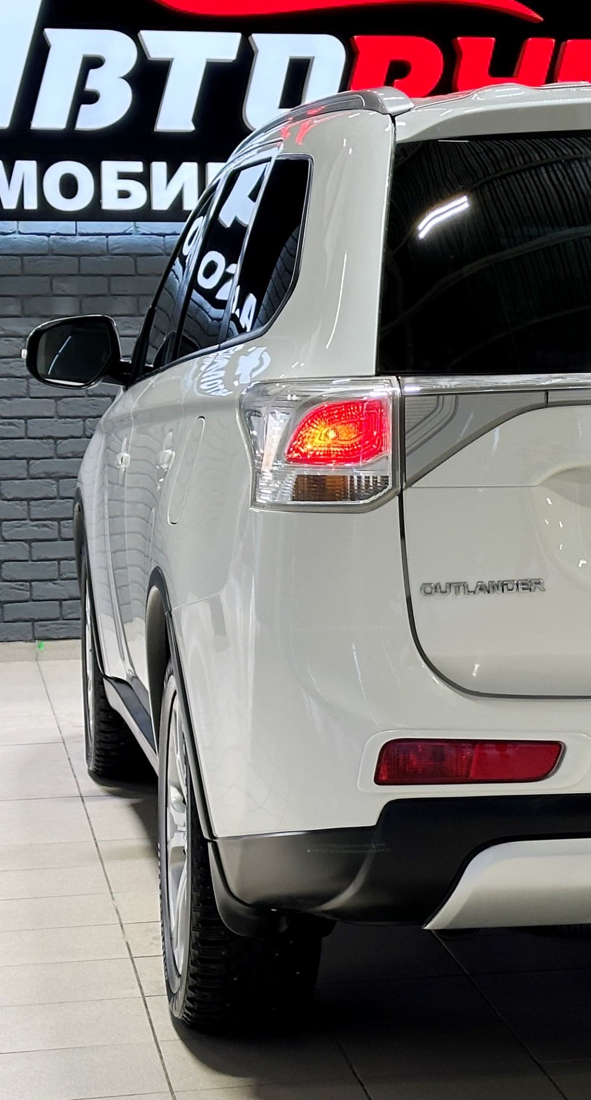 Mitsubishi Outlander - фото 8