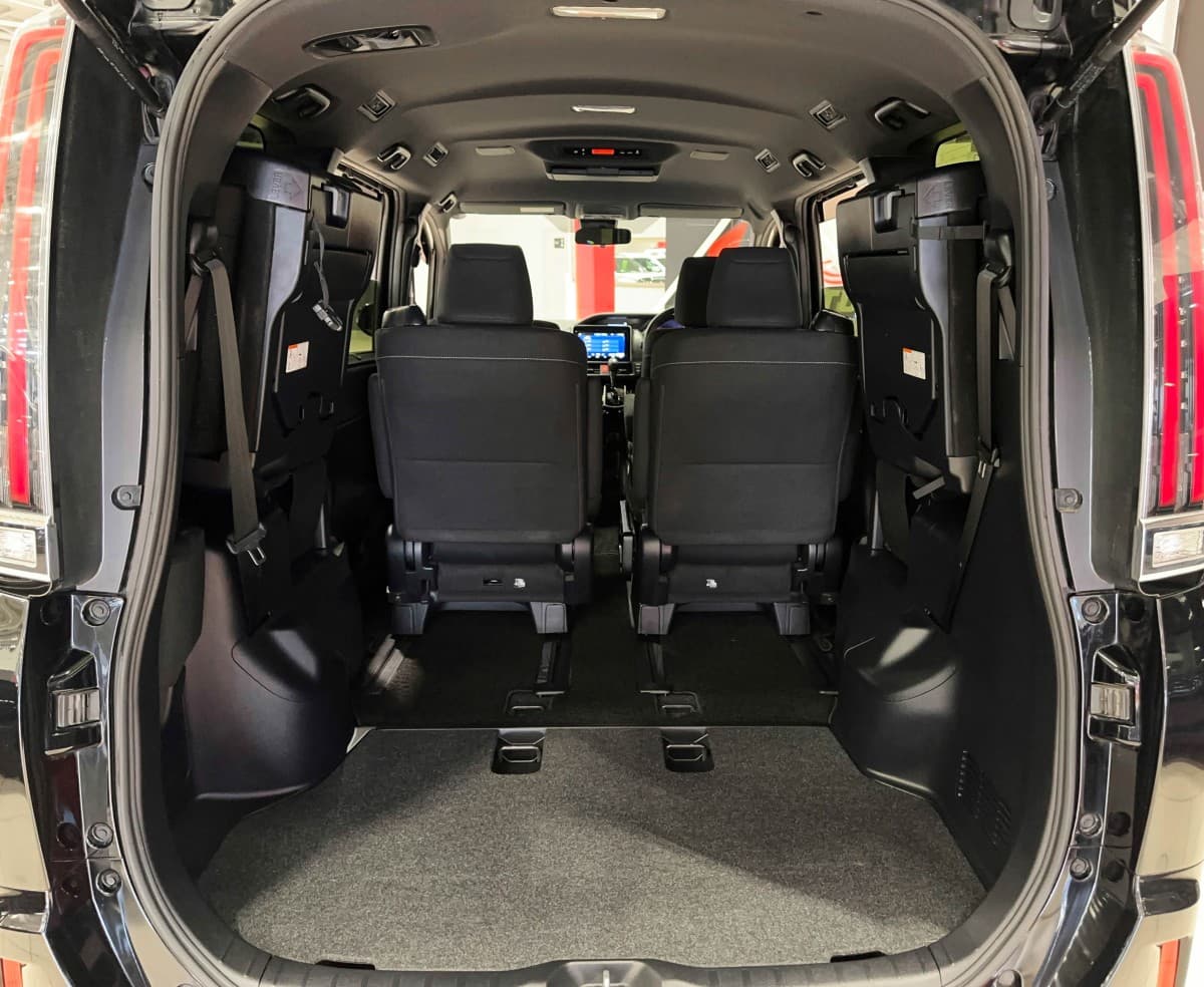 Toyota Noah - фото 14