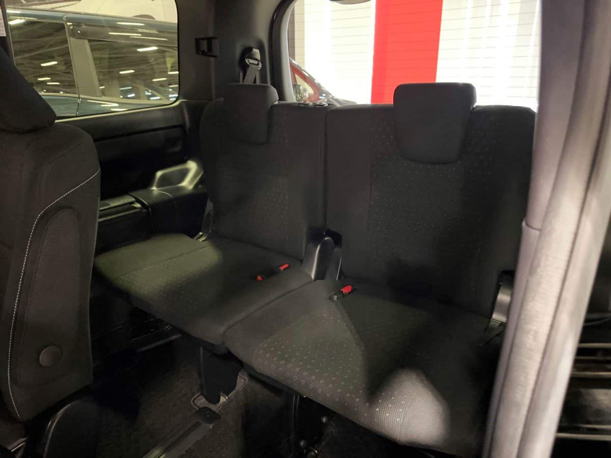Toyota Noah - фото 15