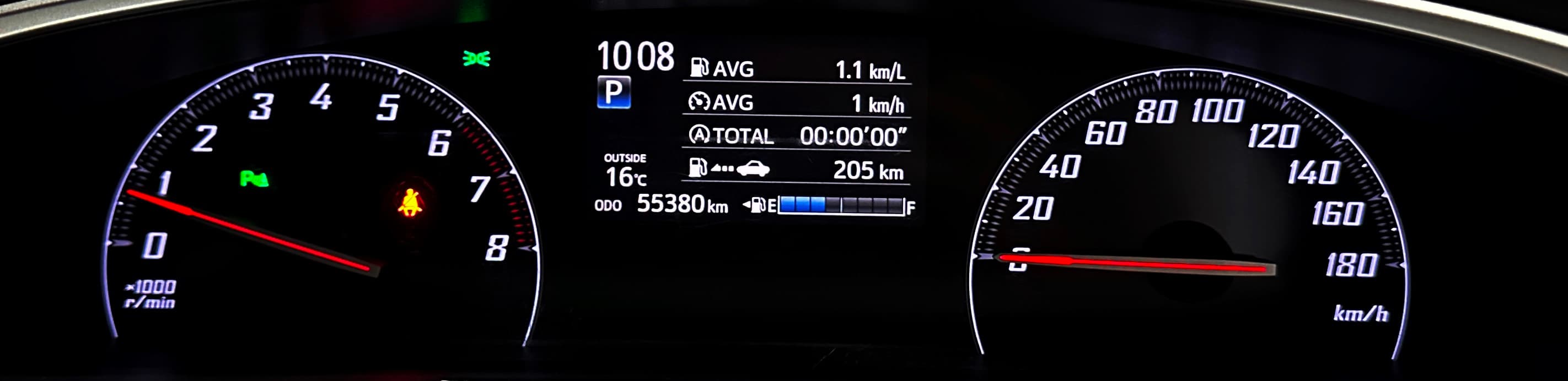 Toyota Sienta - фото 21