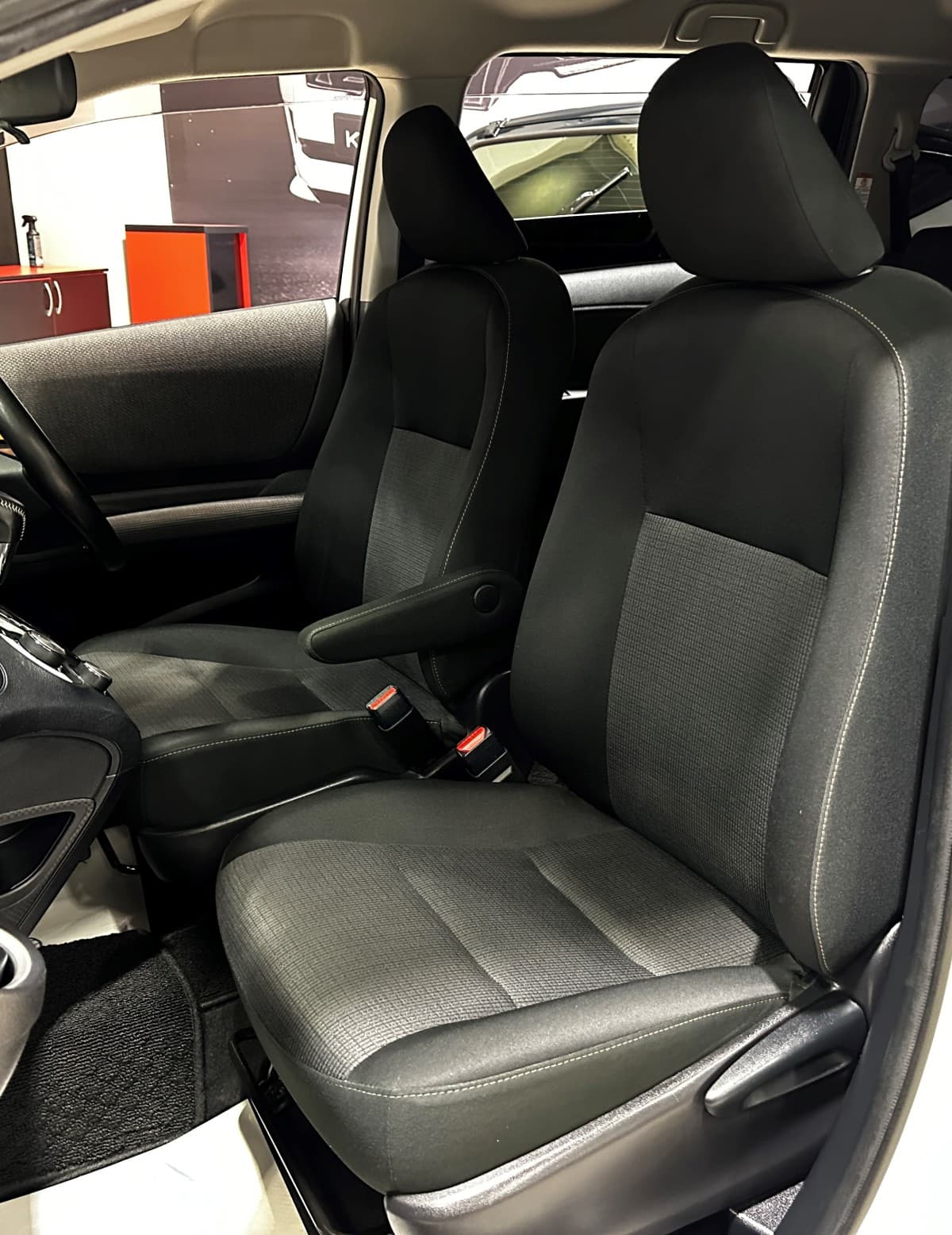 Toyota Sienta - фото 16