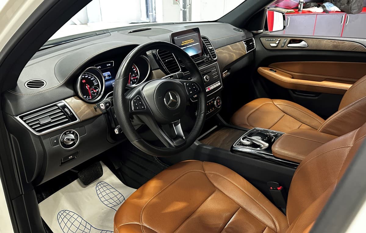 Mercedes-Benz GLS-Класс - фото 12