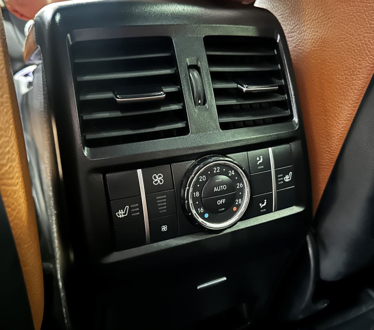 Mercedes-Benz GLS-Класс - фото 37