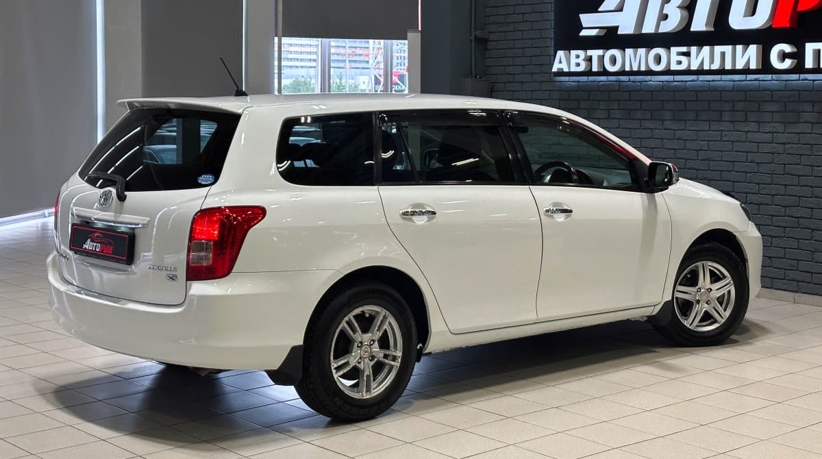 Toyota Corolla Fielder - 5