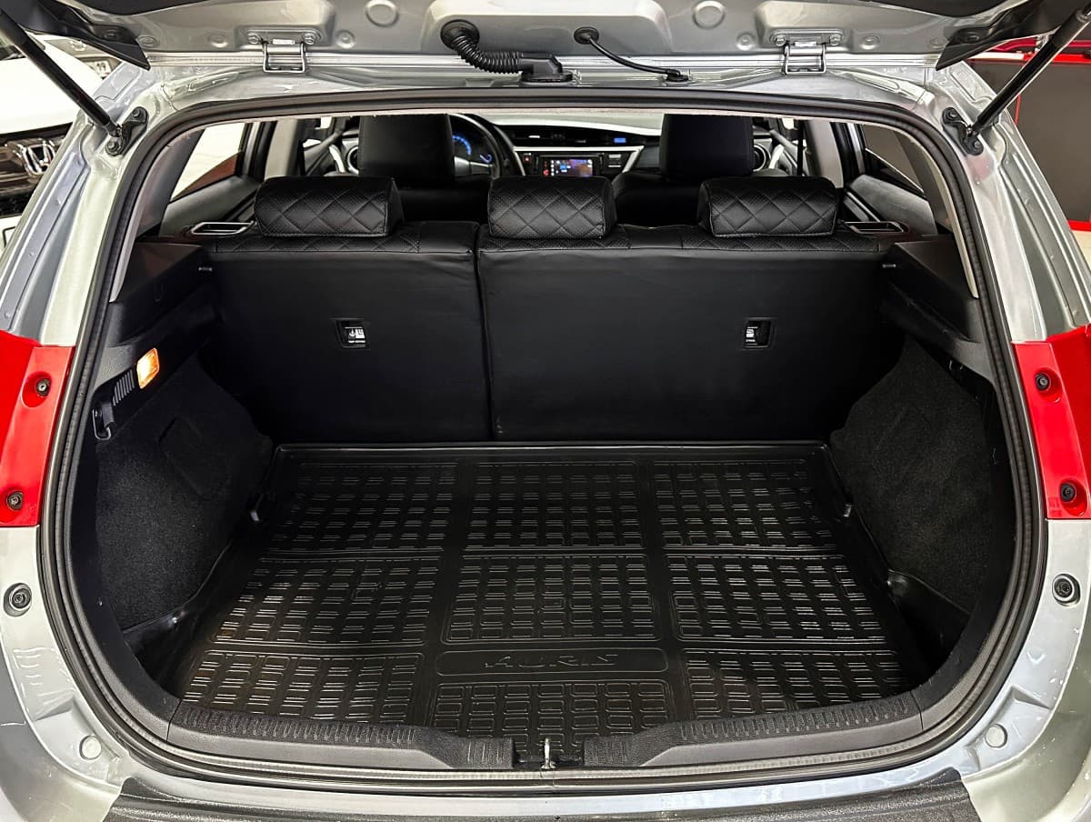 Toyota Auris - фото 11