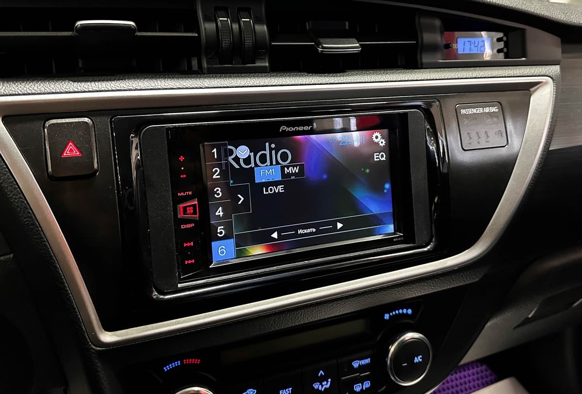 Toyota Auris - фото 19