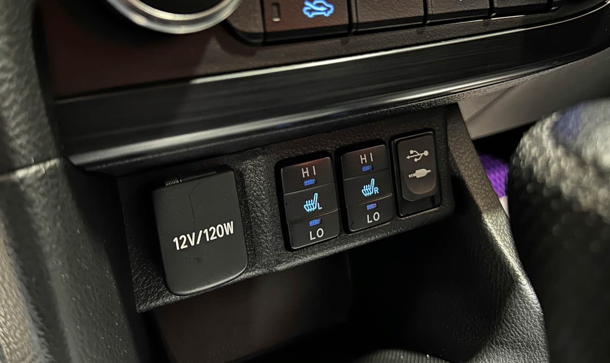 Toyota Auris - фото 21