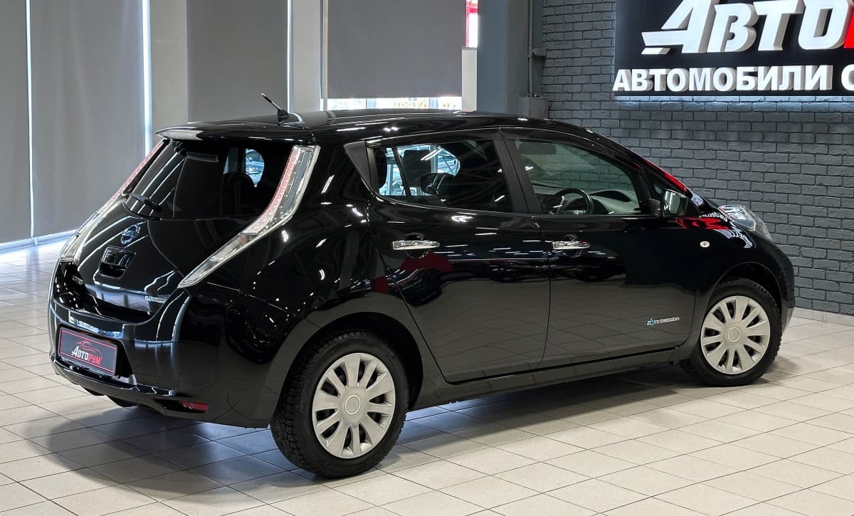 Nissan Leaf - 5