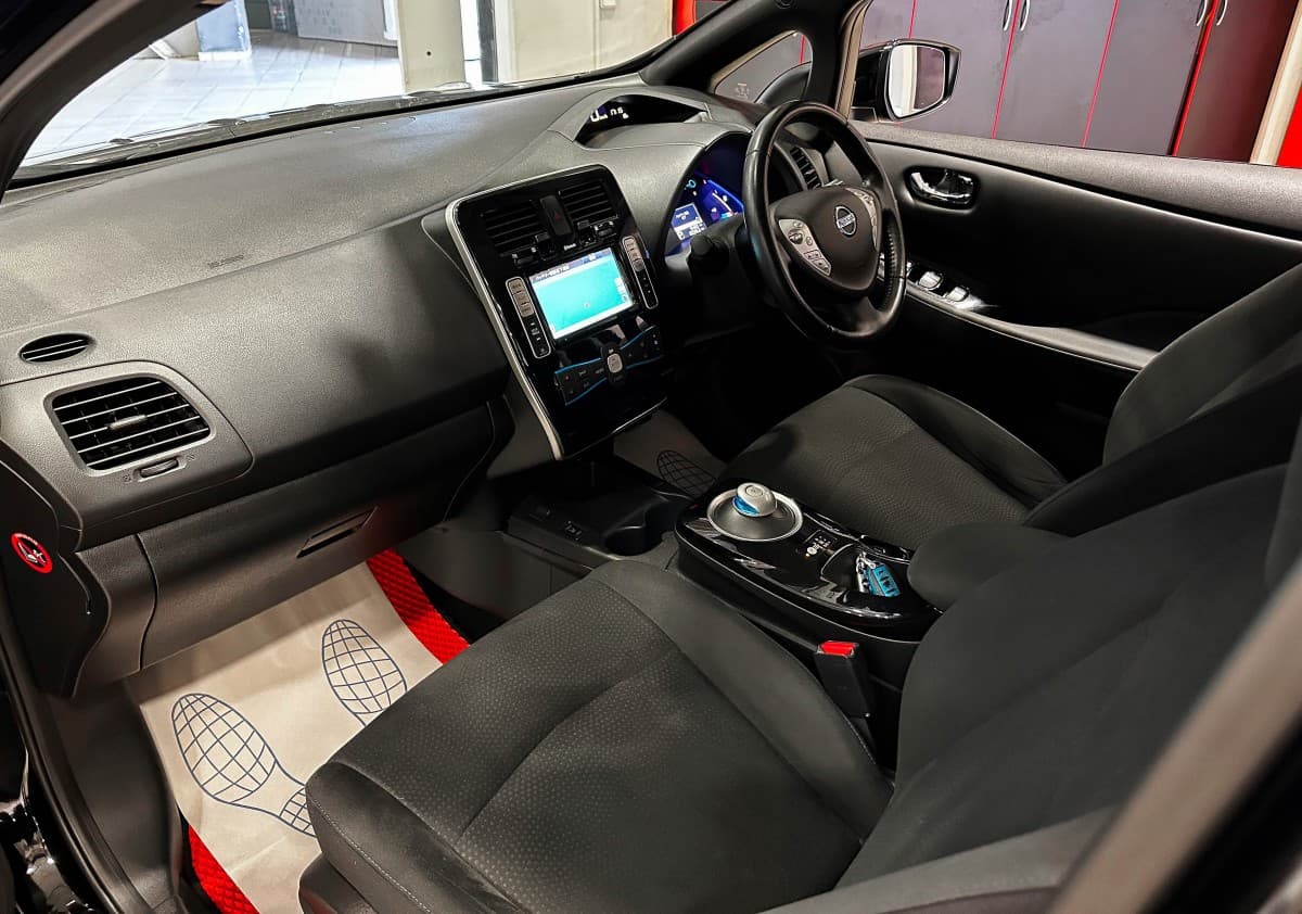 Nissan Leaf - фото 17