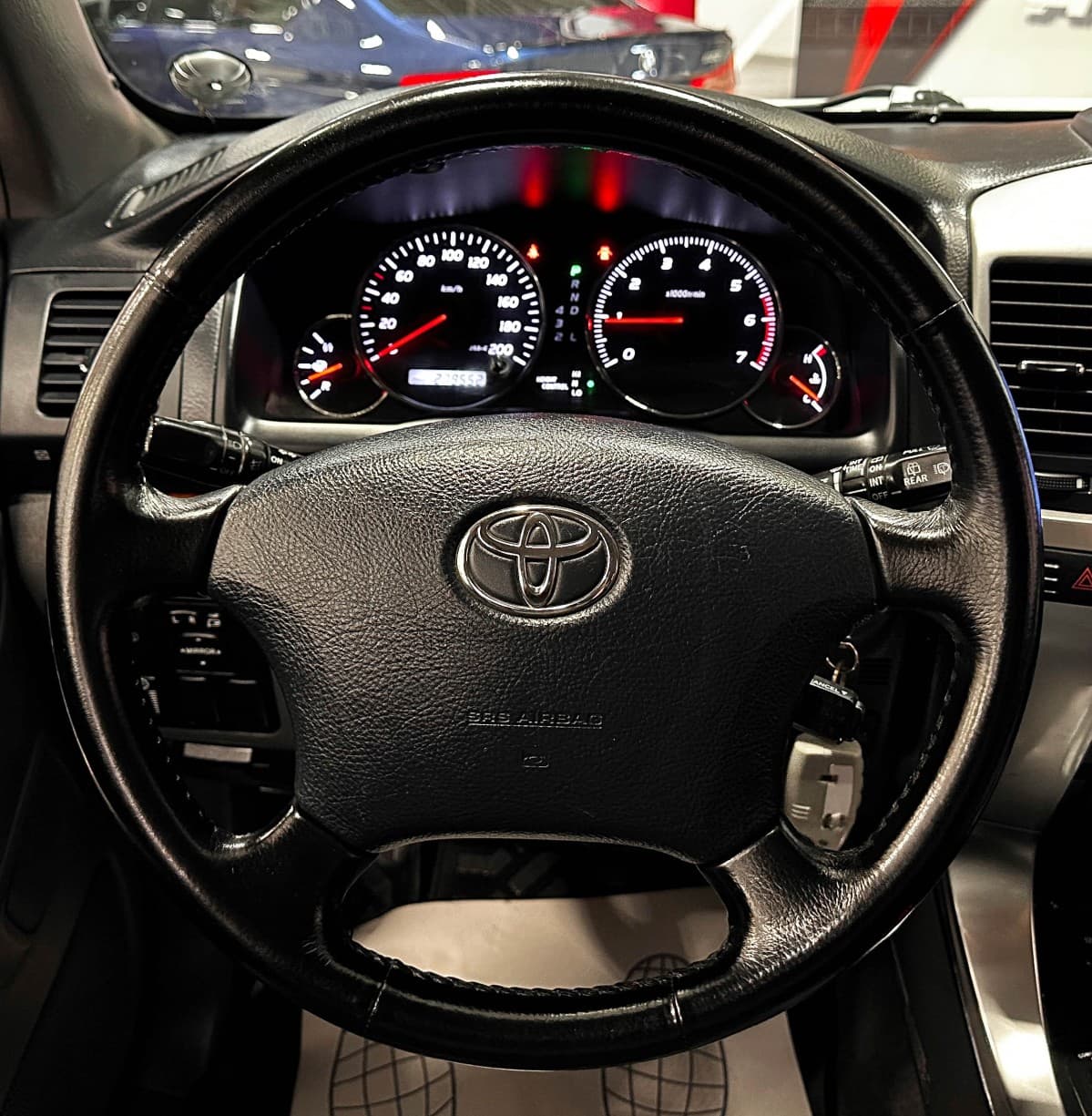 Toyota Land Cruiser 120 (Prado) - фото 27