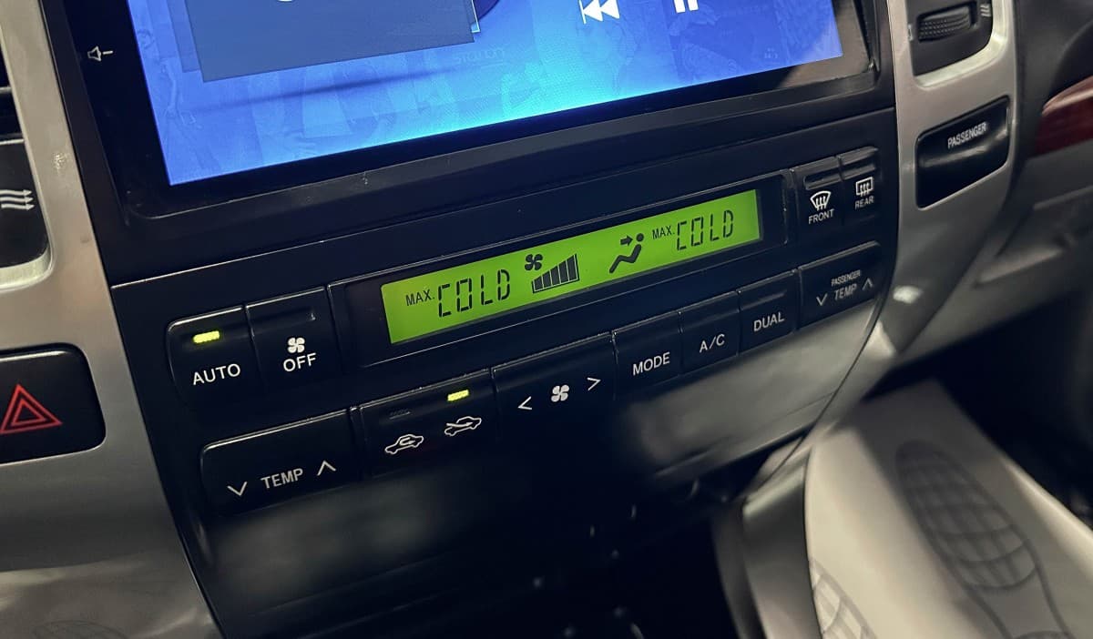 Toyota Land Cruiser 120 (Prado) - фото 24