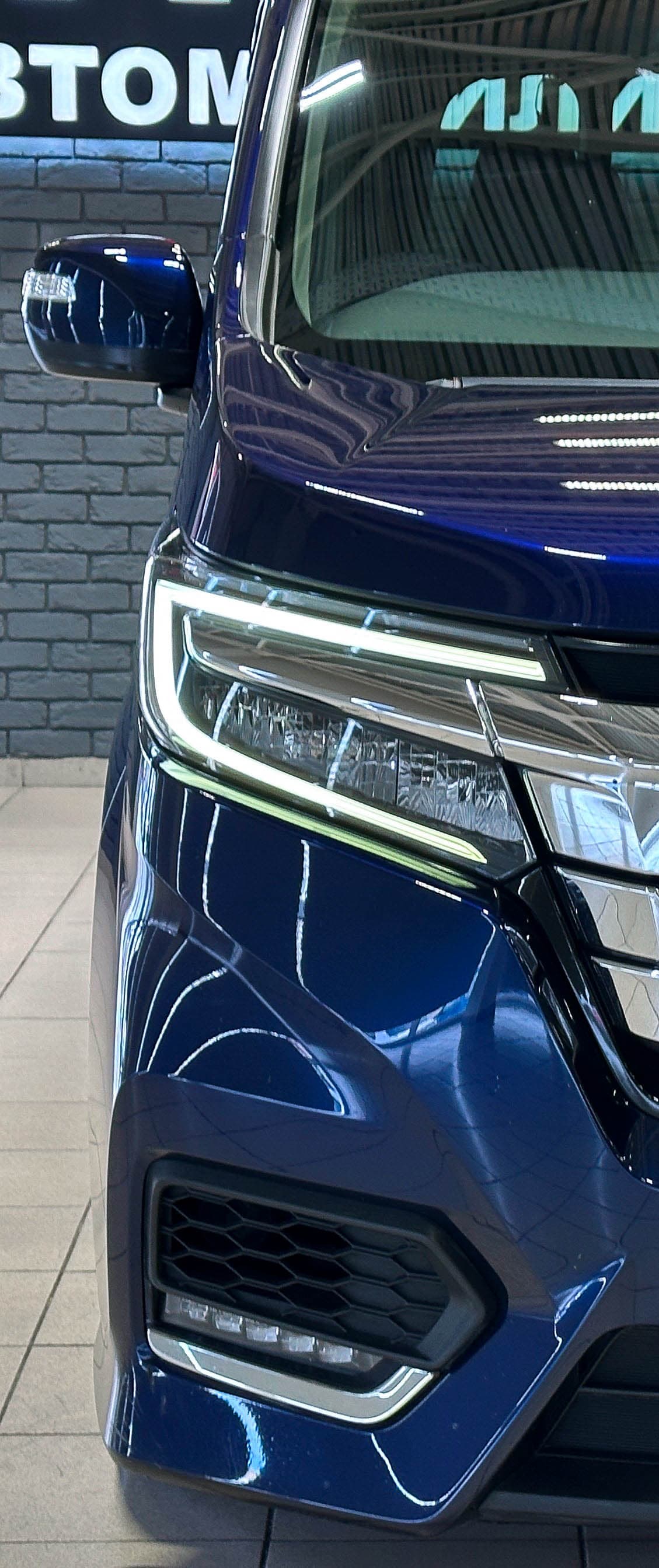 Honda Stepwgn Spada - фото 9