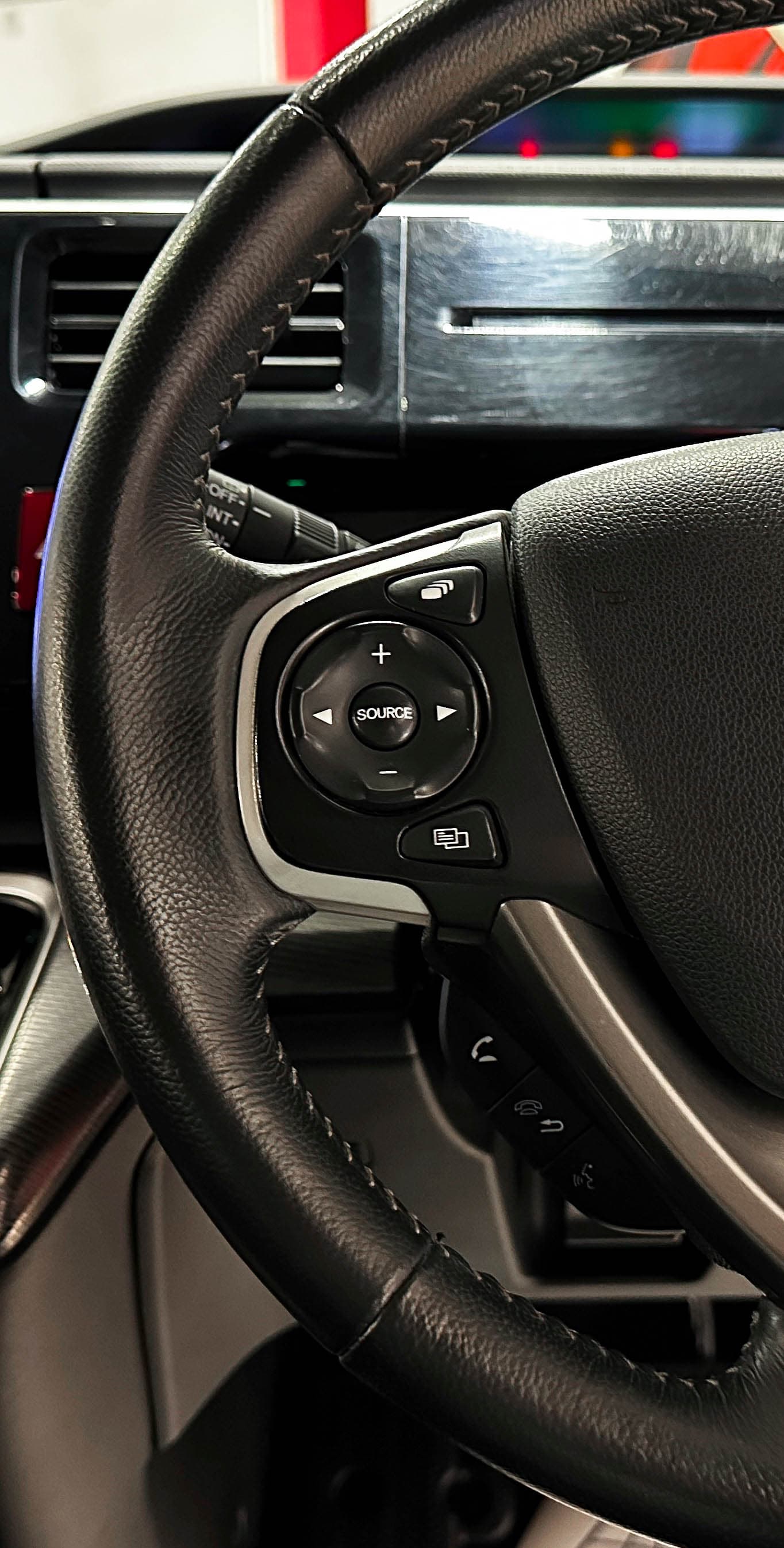 Honda Stepwgn Spada - фото 22