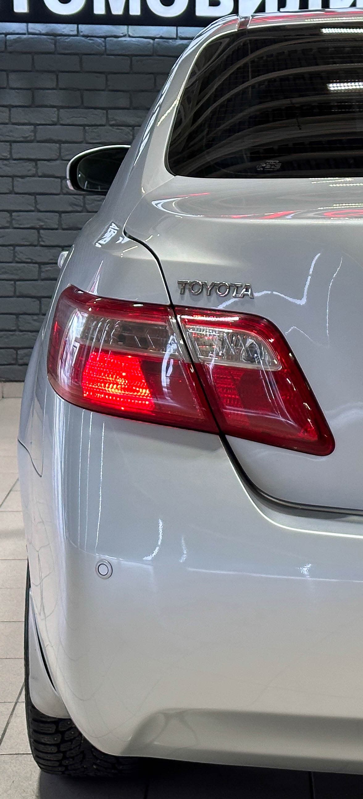 Toyota Camry - фото 8