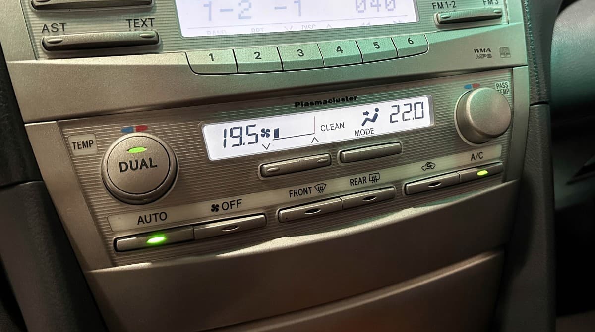 Toyota Camry - фото 25