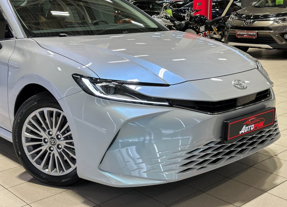 Toyota Camry - фото 10