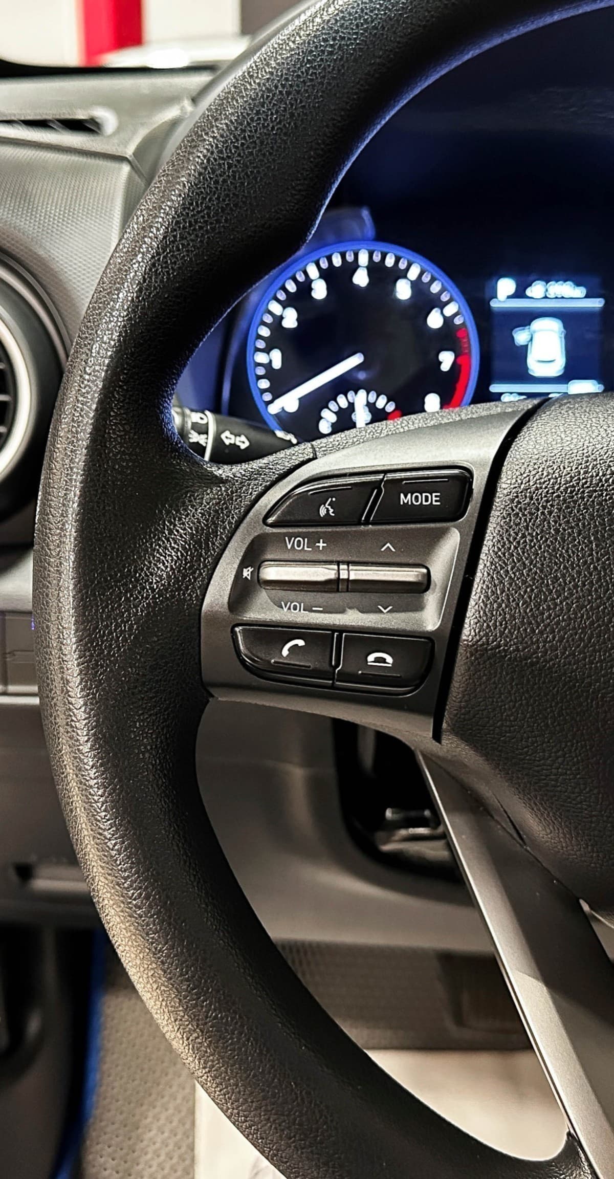 Hyundai Kona - фото 21