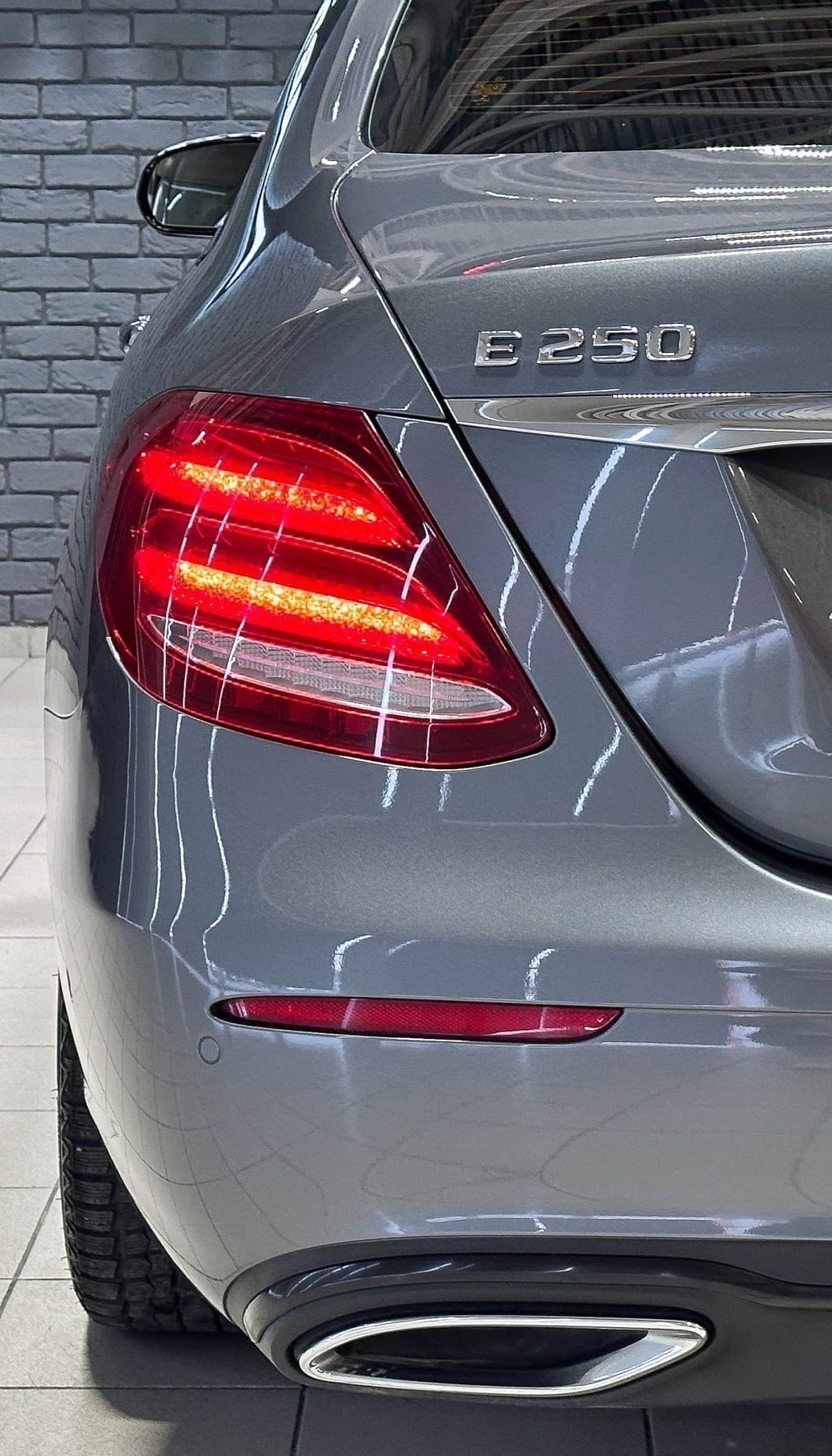 Mercedes-Benz E 250 - фото 8