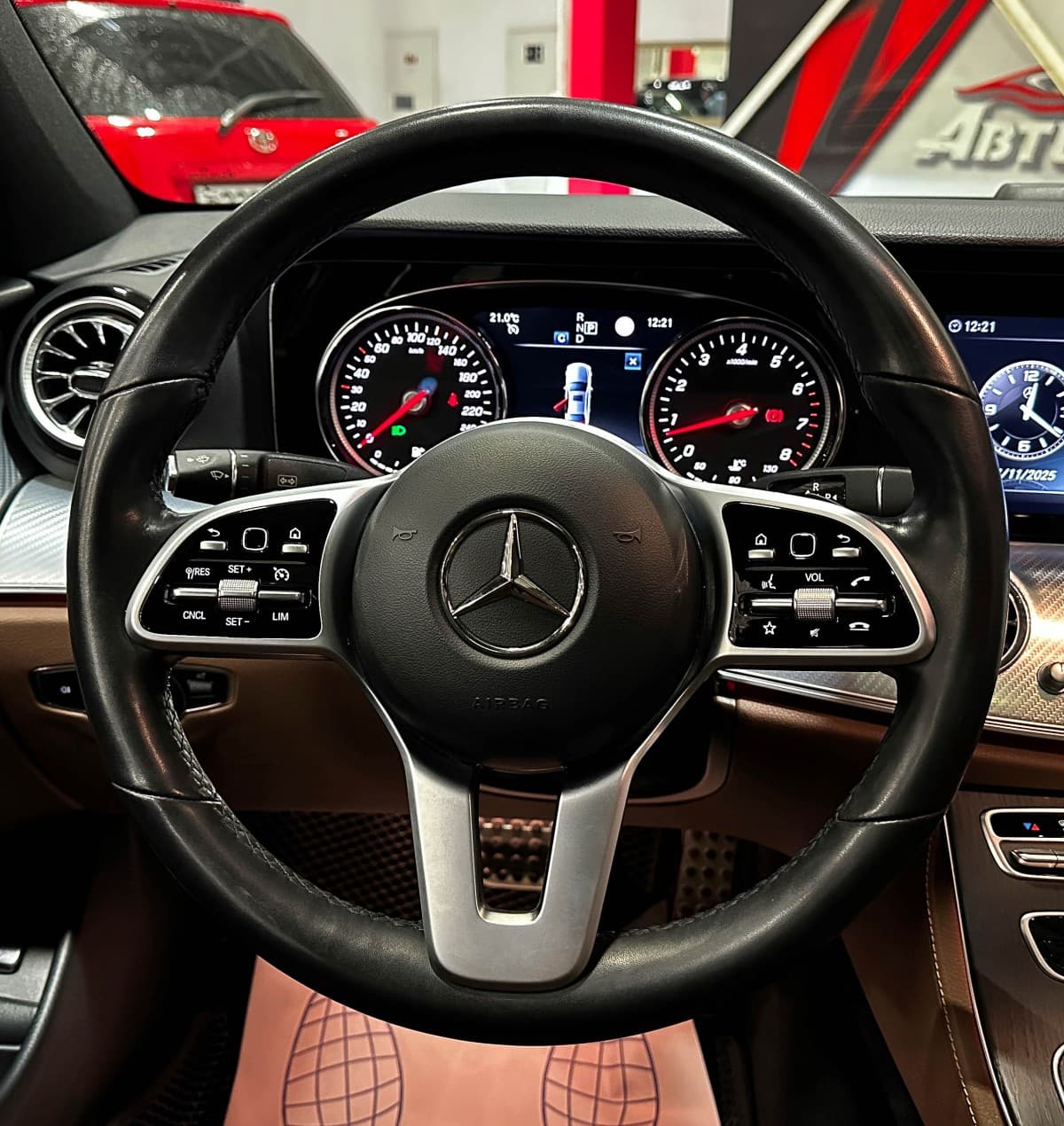 Mercedes-Benz E 250 - фото 30