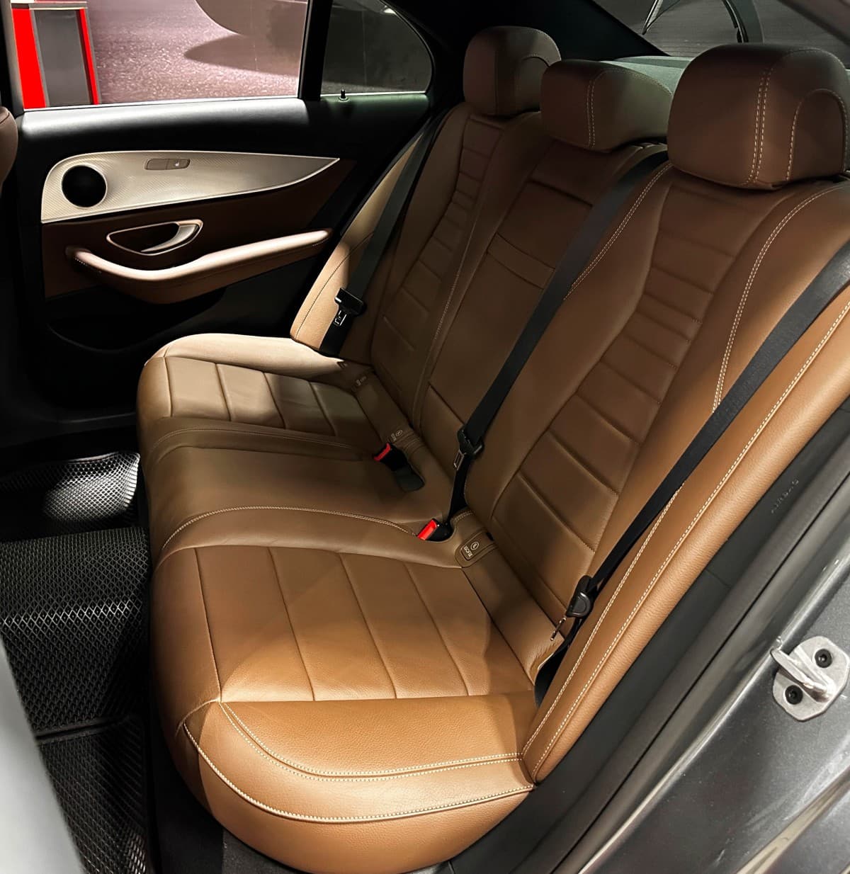 Mercedes-Benz E 250 - фото 12