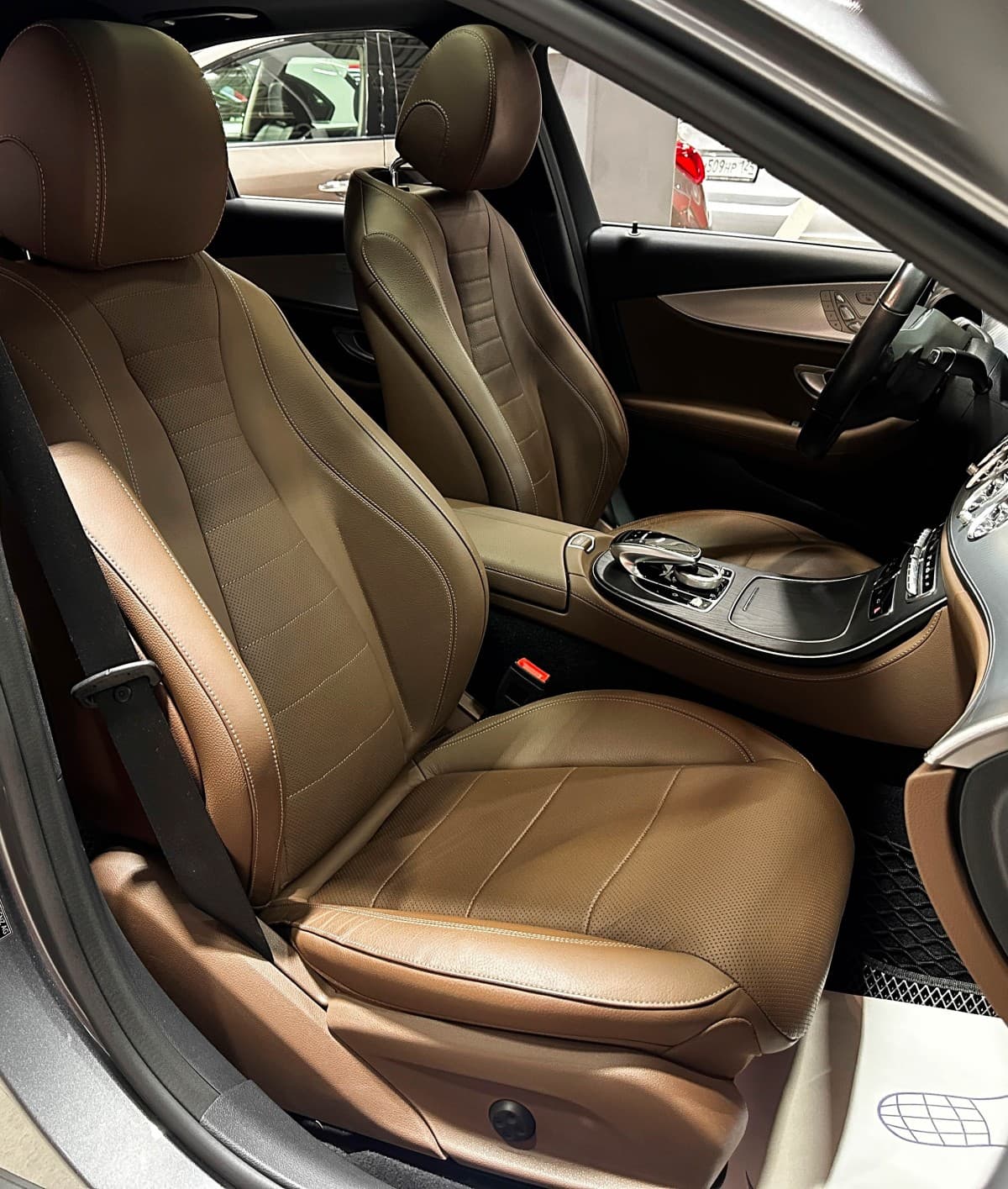 Mercedes-Benz E 250 - фото 15