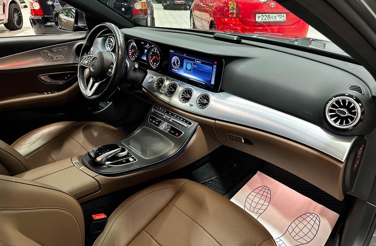 Mercedes-Benz E 250 - фото 16