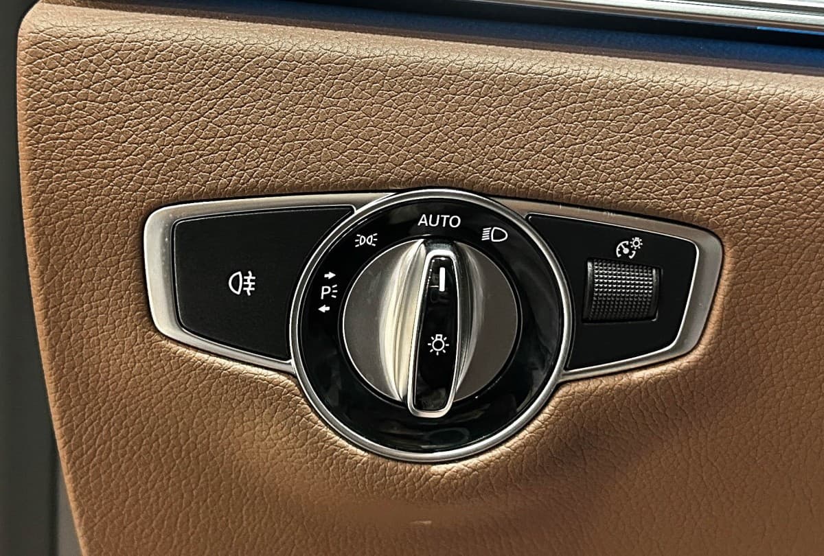 Mercedes-Benz E 250 - фото 19