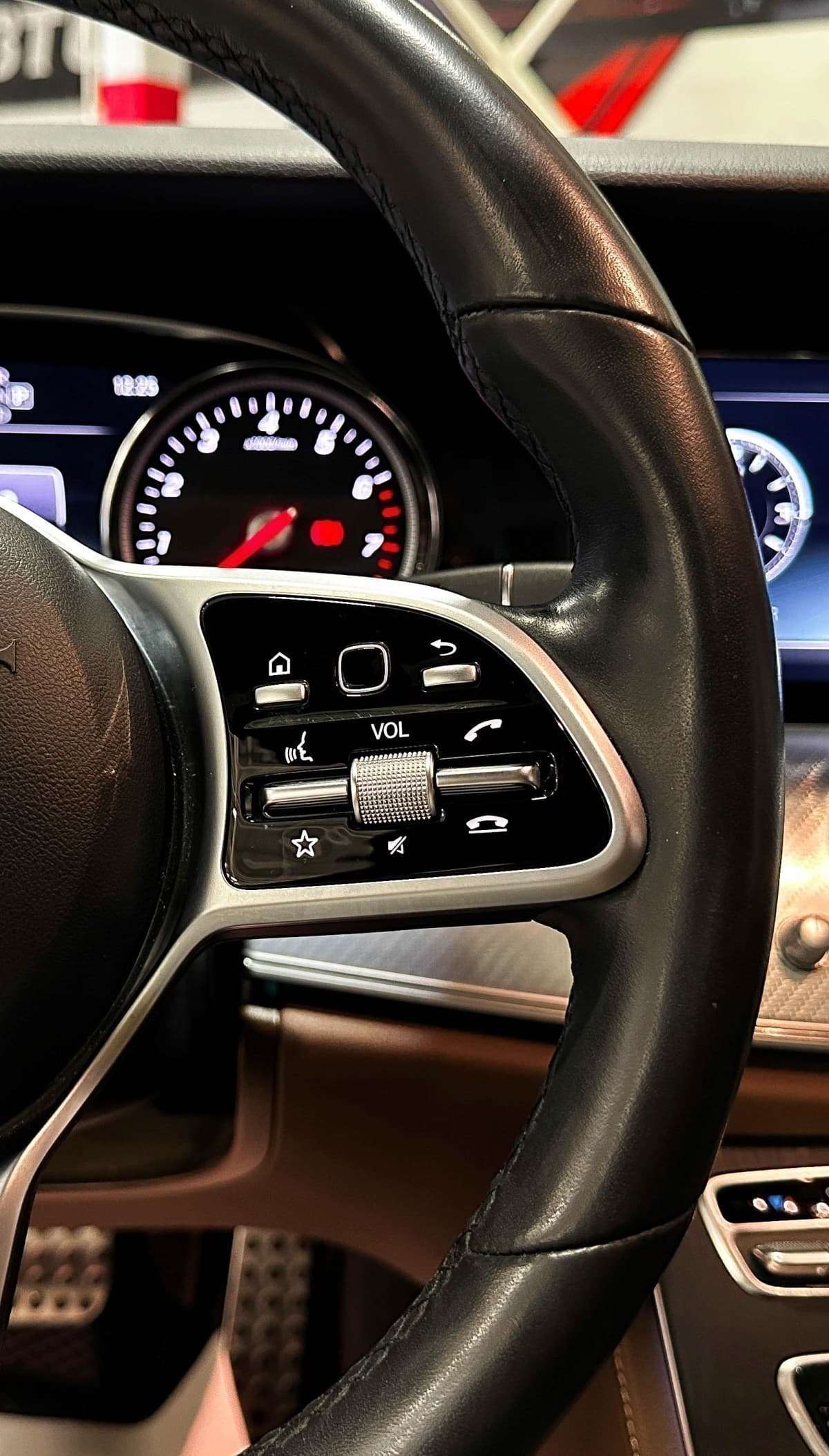Mercedes-Benz E 250 - фото 22