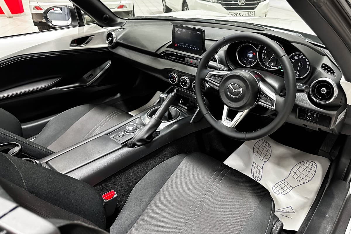 Mazda Roadster - фото 11